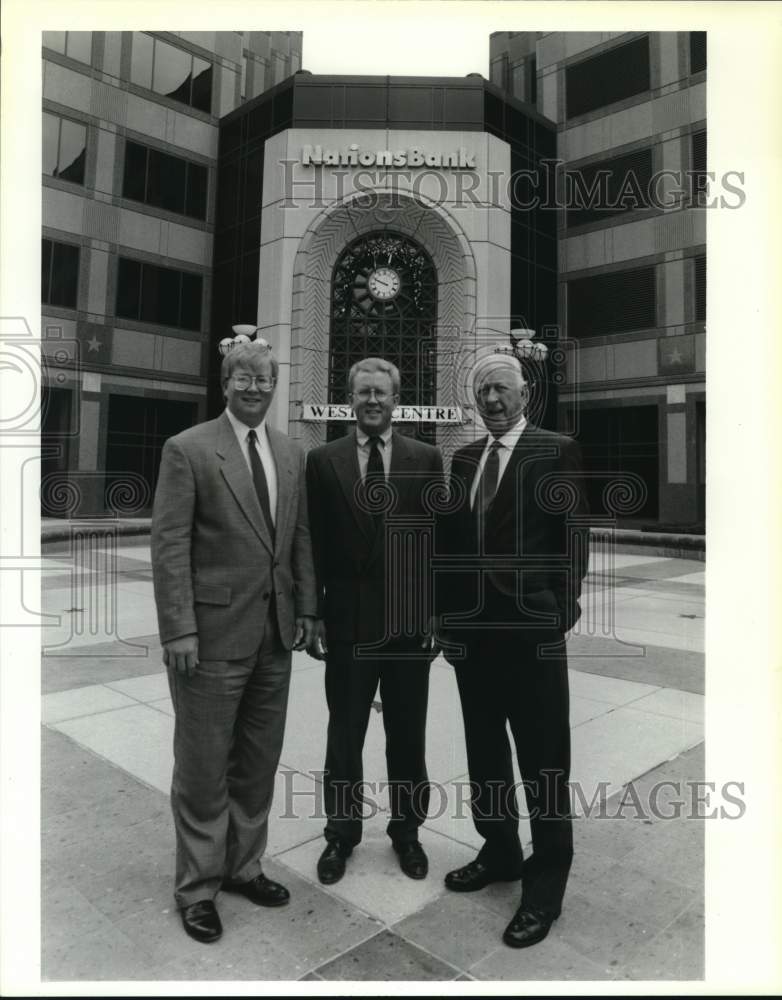 1993 Graham, Gregg and Grainger Weston pose with their new building-Historic Images