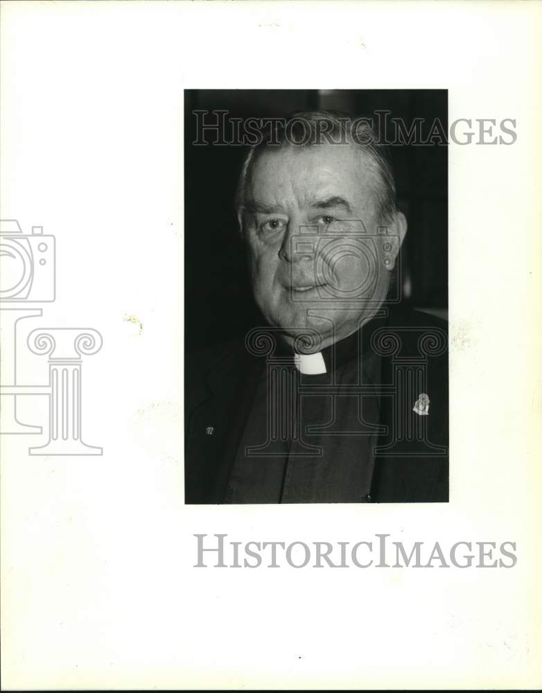 1994 Priest convicted of trespassing at abortion clinic, Texas-Historic Images