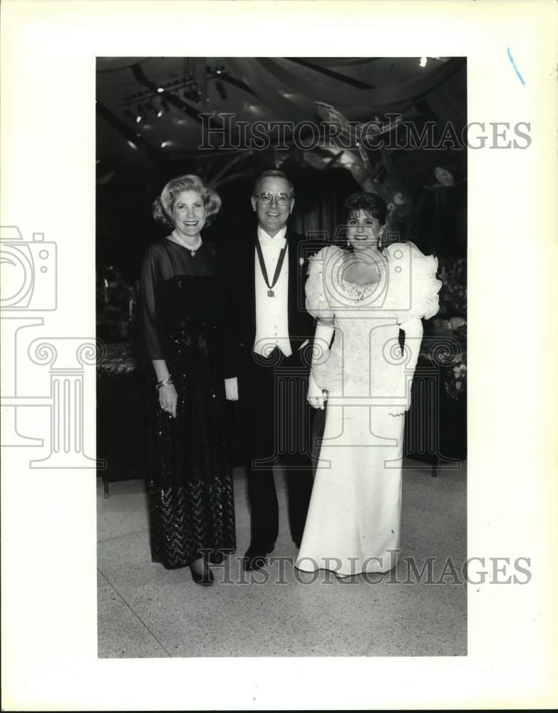 1991 The Groos family at German Debutante Presentation, Texas-Historic Images