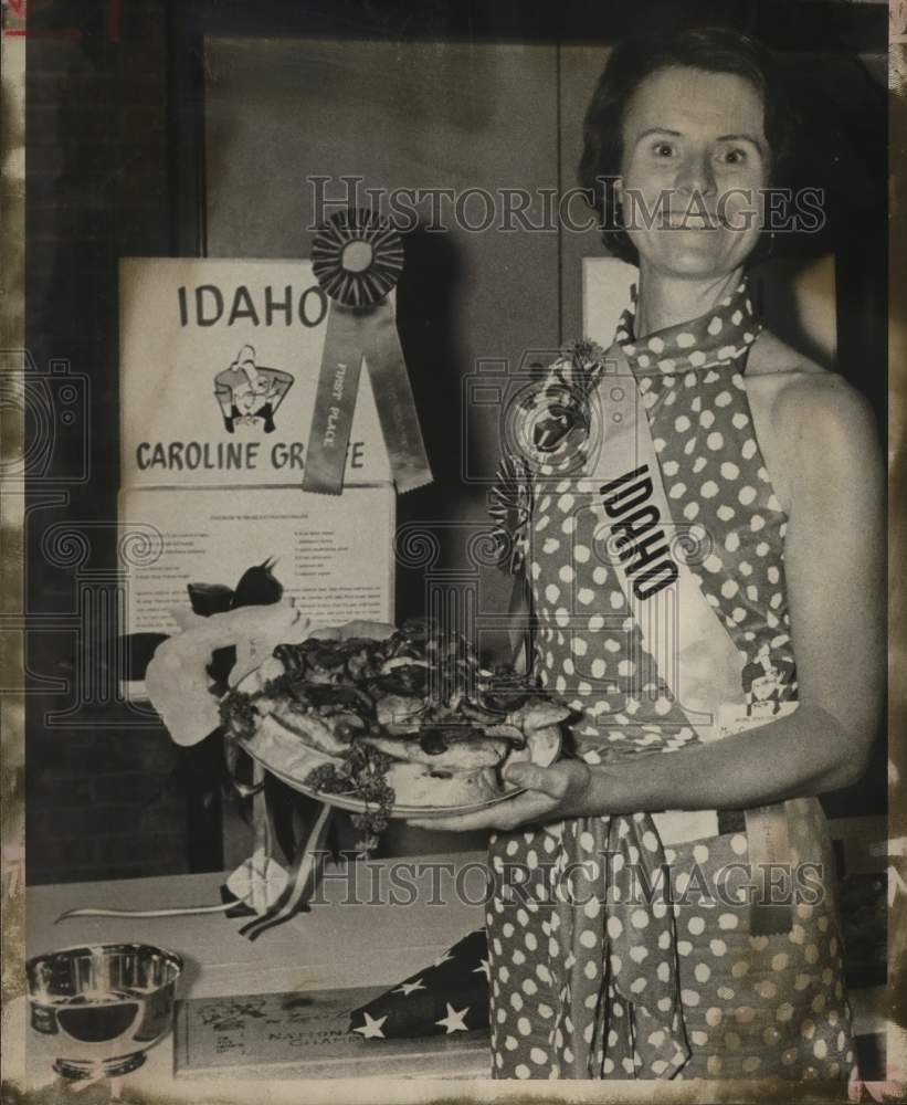 1975 Caroline Graefe, National Chicken Cooking Champion-Historic Images
