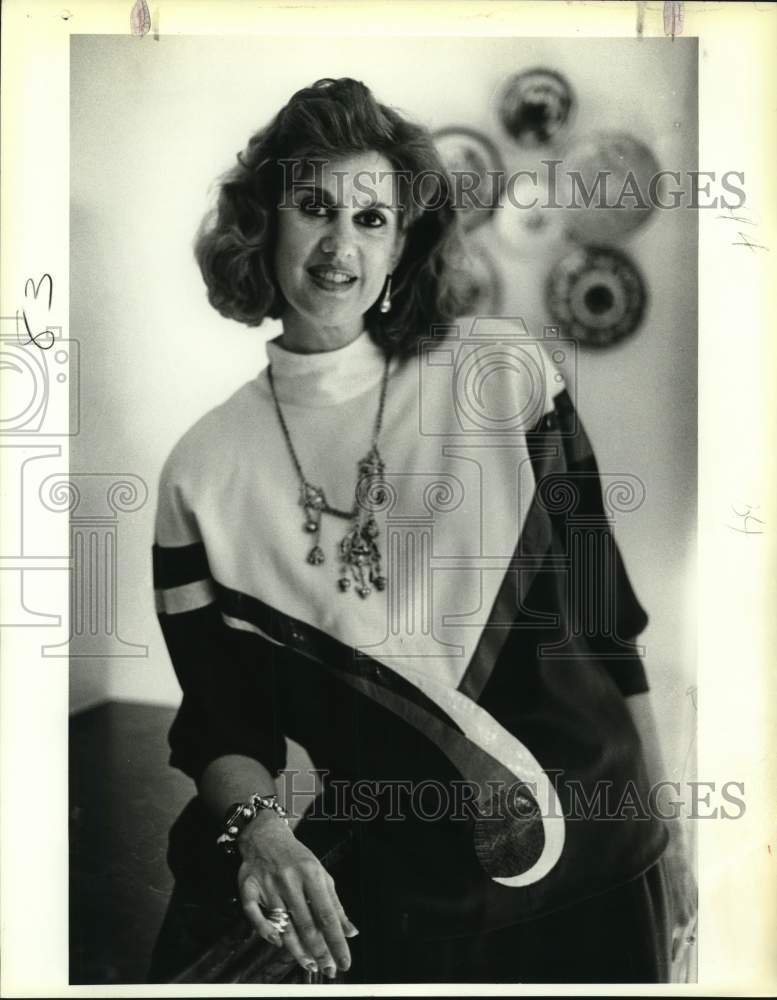 1987 Emily Kaufman Models Colorful Wool Crepe Tunic-Historic Images