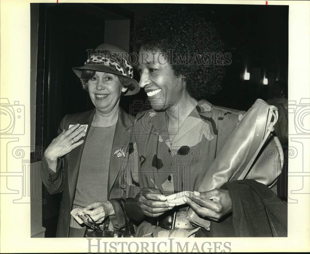 1985 Gerri Pritchett &amp; Beverly Robinson at Women&#39;s Coalition lunch-Historic Images