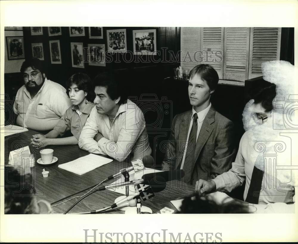 1985 Henry Rodriguez attends press conference, Texas-Historic Images