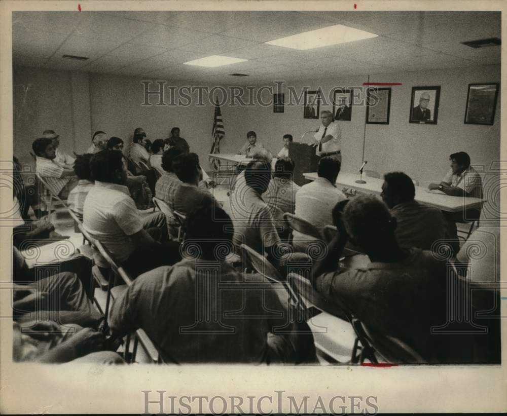 1973 Henry Munoz Speaks To Group Of Men-Historic Images