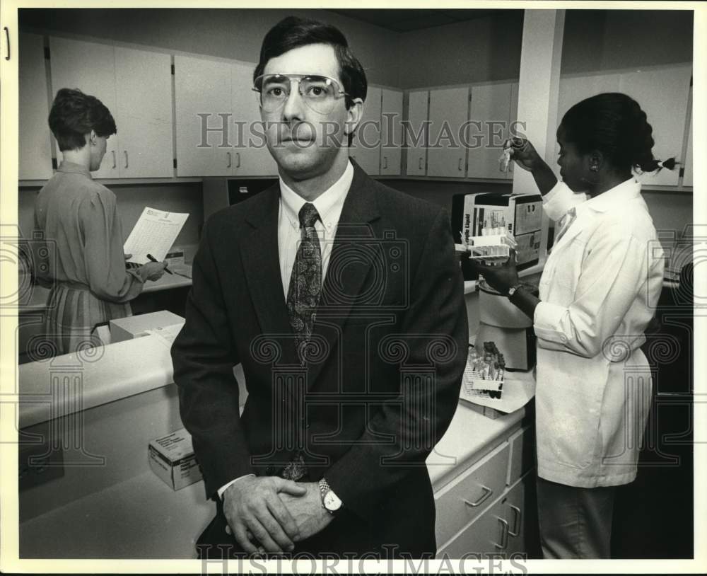 1987 Jim West, president of American Blood Storage in their lab-Historic Images