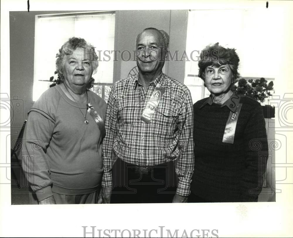 1990 Volunteers recognition for Salvation Army Angel Tree, Texas-Historic Images