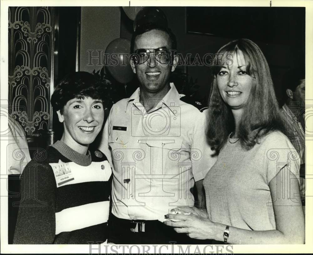 1988 Cyndi Krier, Lieutenant Colonel Phil Jung, Marilynn Jung-Historic Images