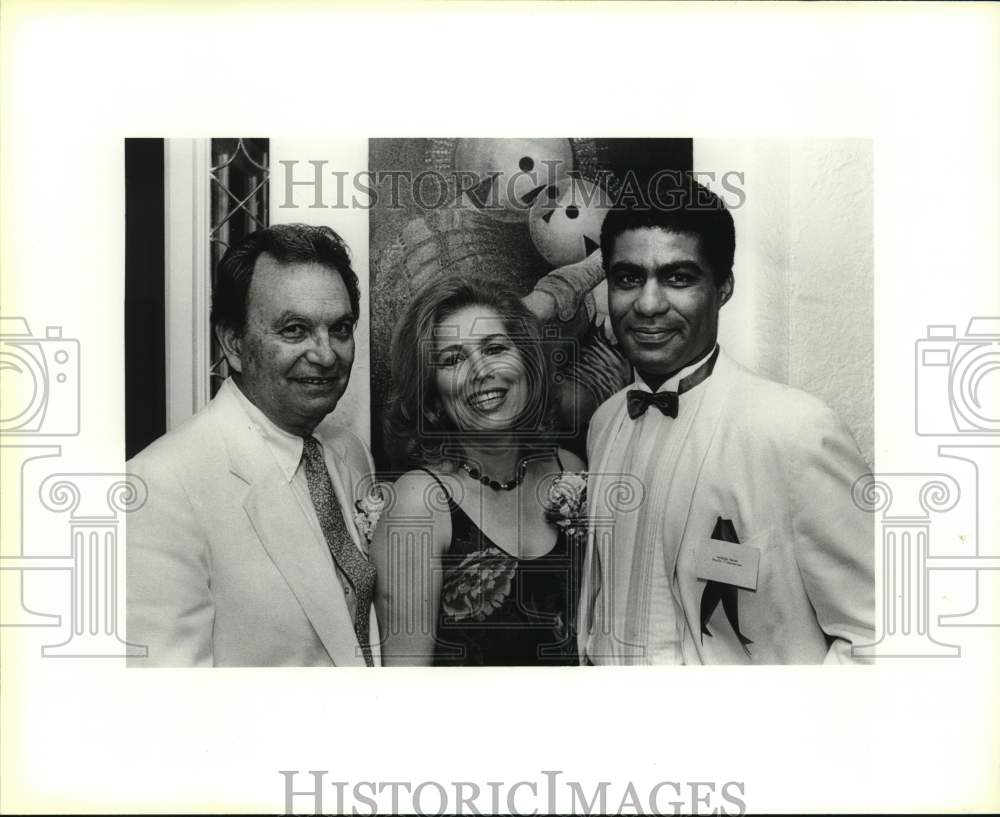 1987 Frank &amp; Magdalena Valdez Host Painter Candido Veras At Home-Historic Images