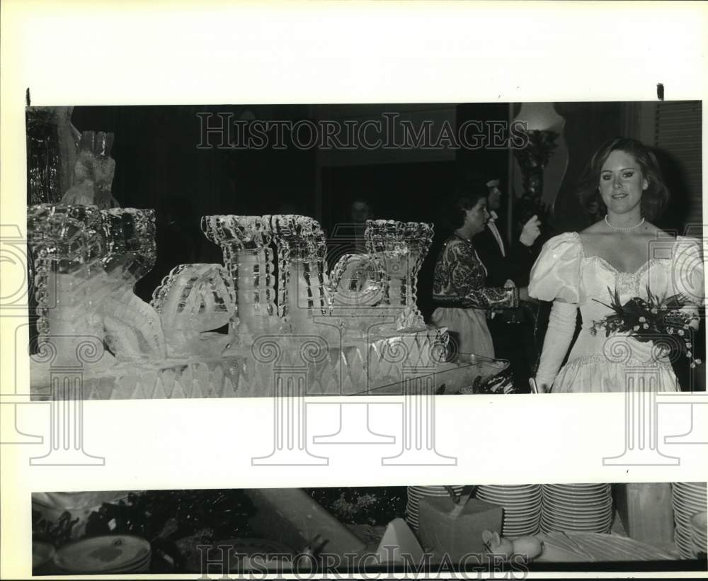 1986 Kelley Traylor With Ice Sculpture Spelling Her Name-Historic Images
