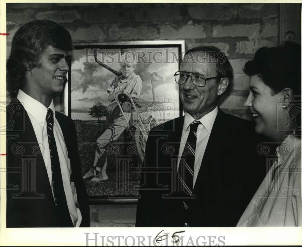 1986 Joe Tye, artist of painting, son Allen Tye & Cappy's manager-Historic Images