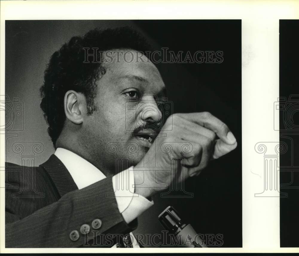 1986 Jesse Jackson addresses National Black Caucus Seminar, Texas-Historic Images