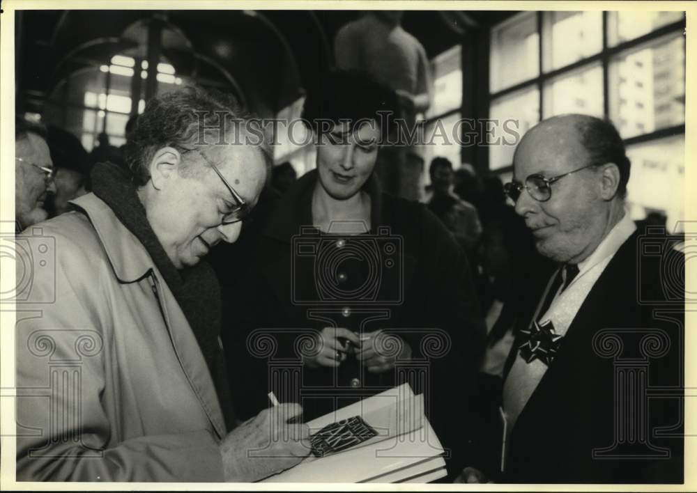 1992 Architect Robert Venturi, Opening Ceremony, Seattle Art Museum-Historic Images