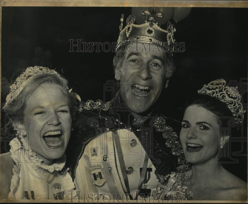 1982 Kristen Buschman, Paul Venema, Karen Clegg Wearing Crowns-Historic Images
