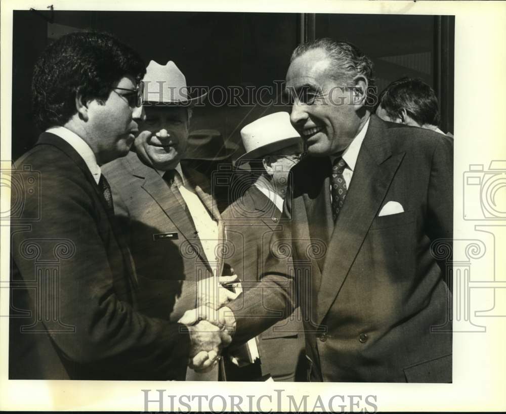 1983 Robert Gonzales And Bernard Vernier-Palliez Shake Hands-Historic Images