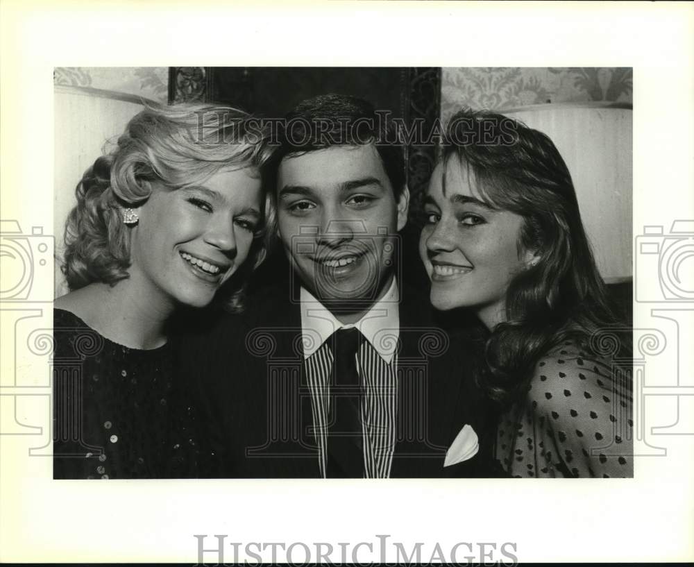 1986 Jamie West, Omar Valdez &amp; Lori Bennett at Julie Nixon party, TX-Historic Images