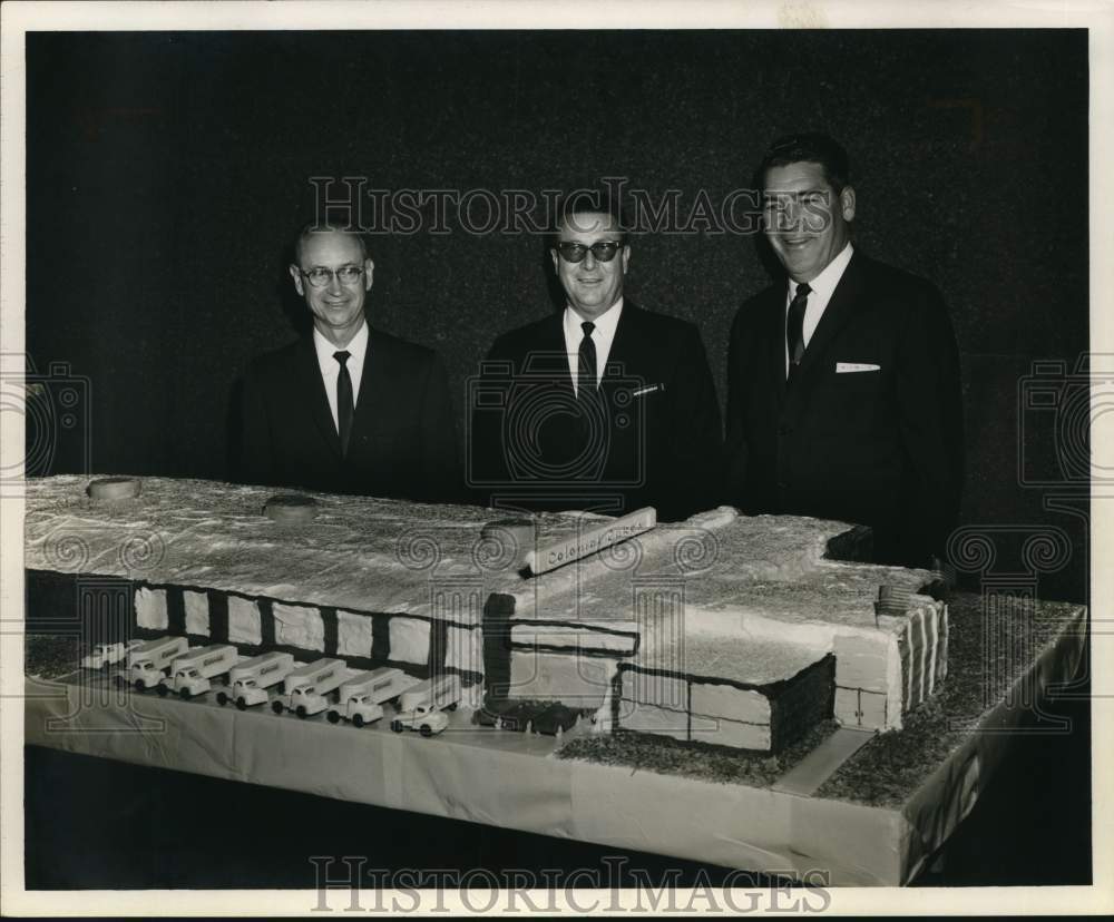 1964 Press PhotoOtto Richter, Edd Crabtree & Herman Richter, Jr. of new bakery-Historic Images