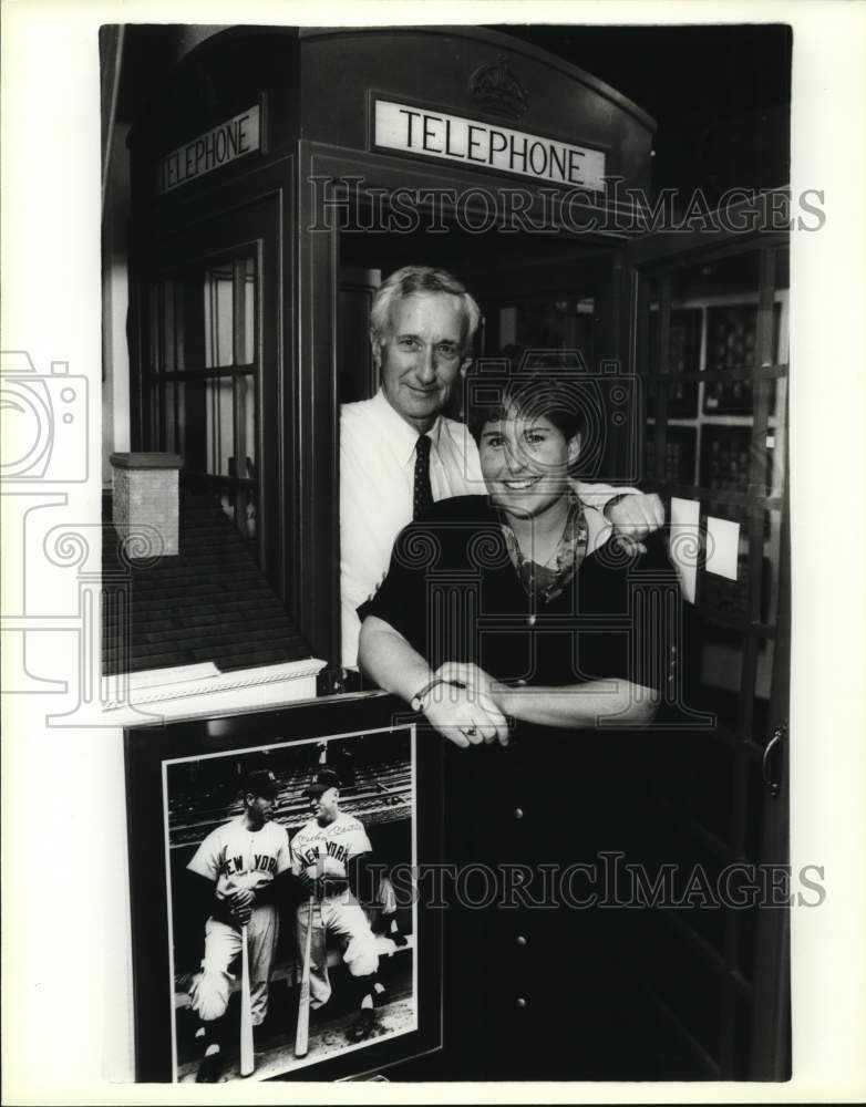 1990 Tom and Leslie Turner visit Rivercenter Collectibles shop-Historic Images