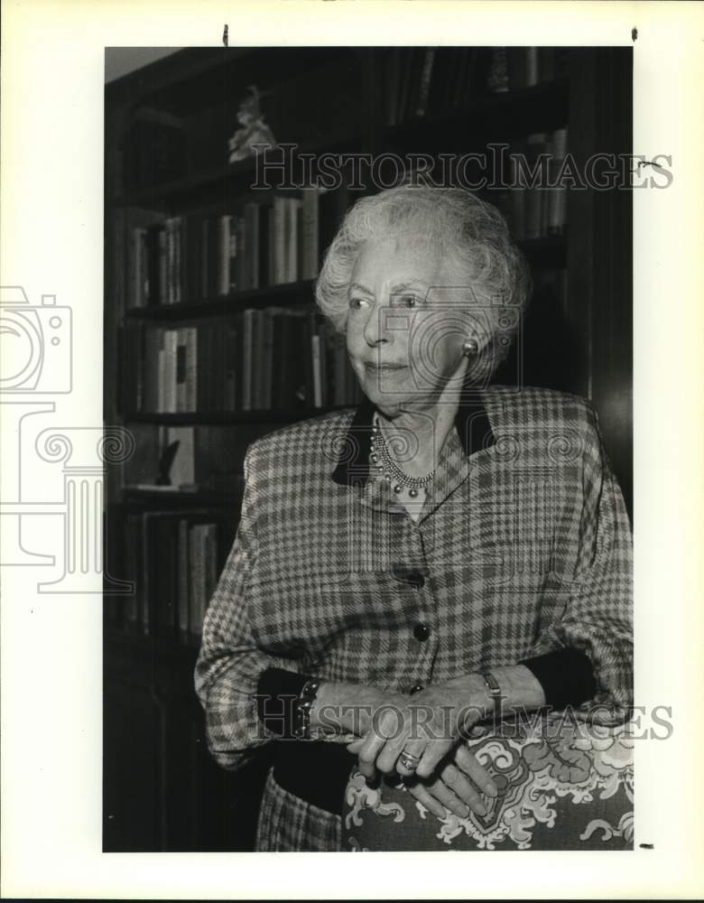 1989 Mrs. David Jacobson poses-Historic Images