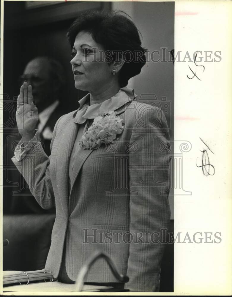 1985 Yolanda Vera taking oath at City Hall, Texas-Historic Images