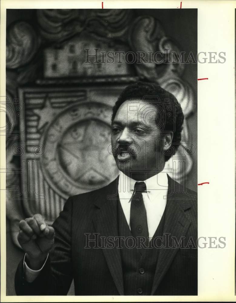 1983 Jesse Jackson addresses San Antonio city council-Historic Images