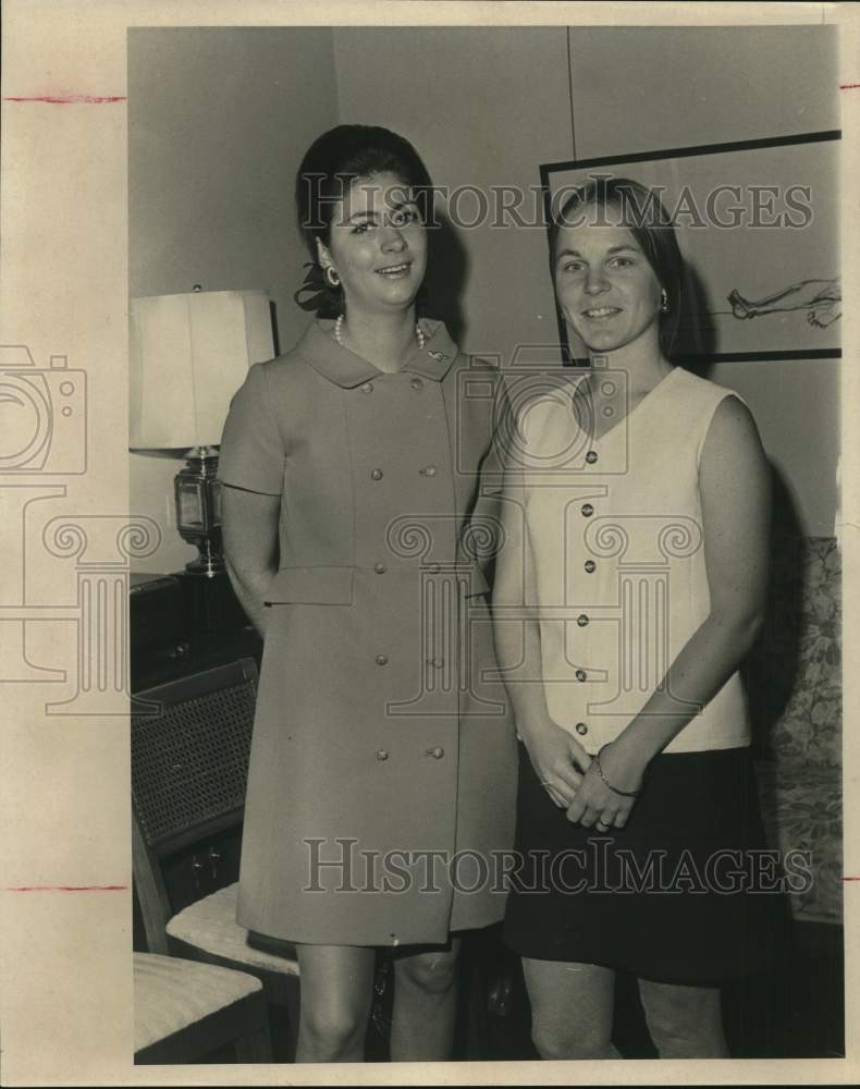 1970 Mrs. Carolee Jones & Mrs. Chris Hendrie, Bright Shawl Guests-Historic Images