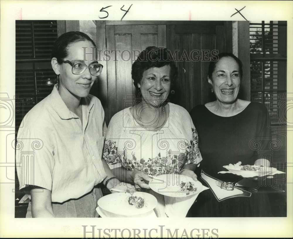 1986 Ladies enjoy food at San Antonio Women&#39;s Caucus for Art-Historic Images