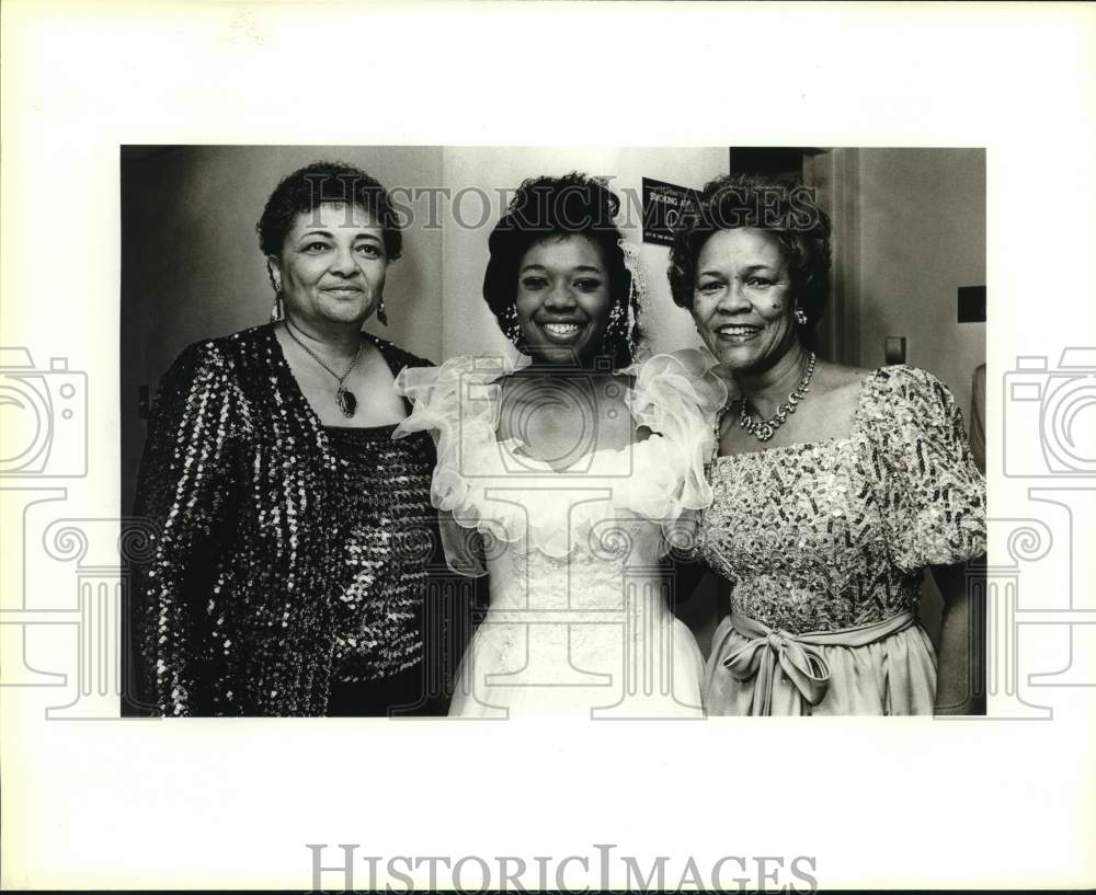 1987 Dr. Gloria & Ethel Jackson, Isabelle McNeal-Chretien at TX Ball-Historic Images