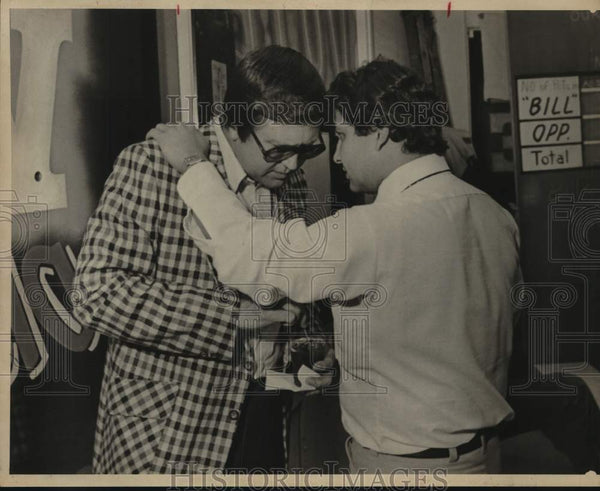 1978 Bill White and Jack Pytel, chief investigator, confer - Historic ...