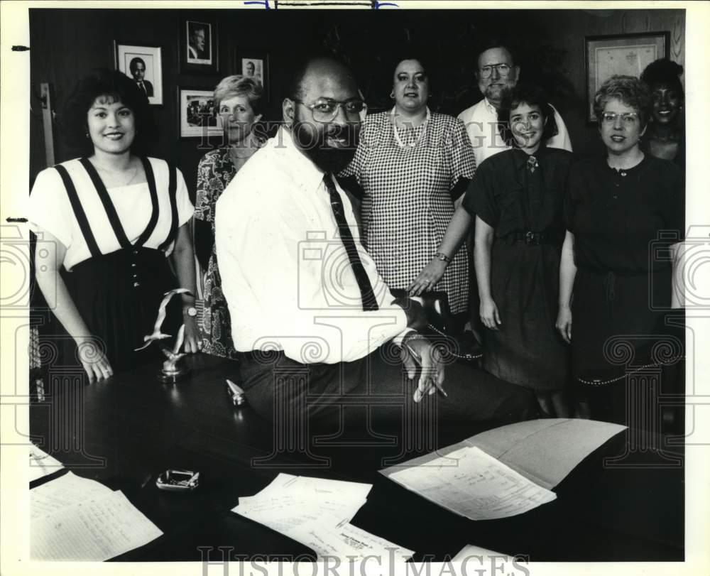 1992 John Hall and water commission staff pose in his office-Historic Images