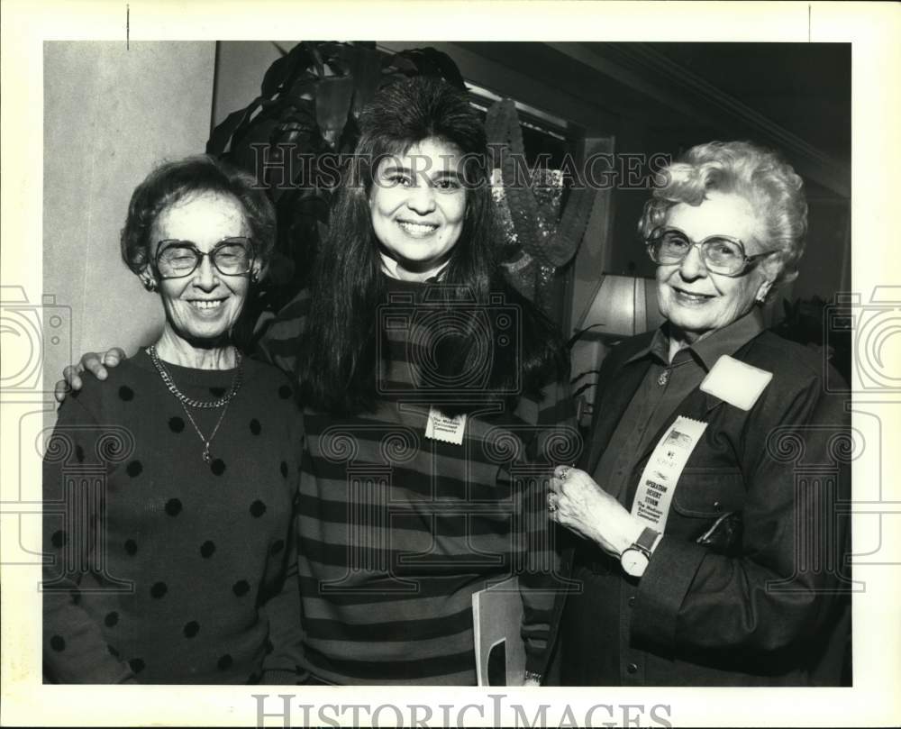 1991 T.J. Hapshie and residents at HEB Senior Olympics Tennis Brunch-Historic Images