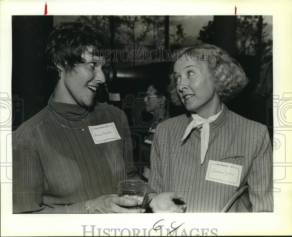 1986 Drucie MacRae and Barbara Jones at San Antonio 100 Club Meeting-Historic Images