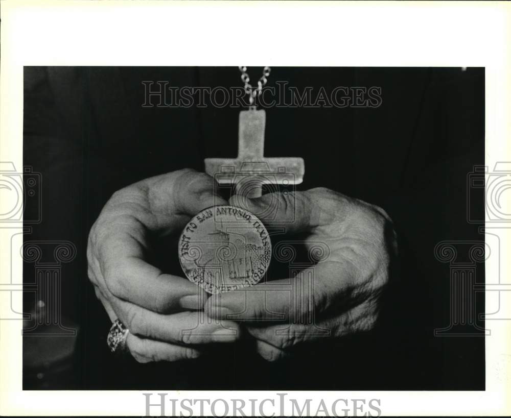 1987 Woodlawn Chancery&#39;s 14K gold medallion designed for Aleman Bros-Historic Images