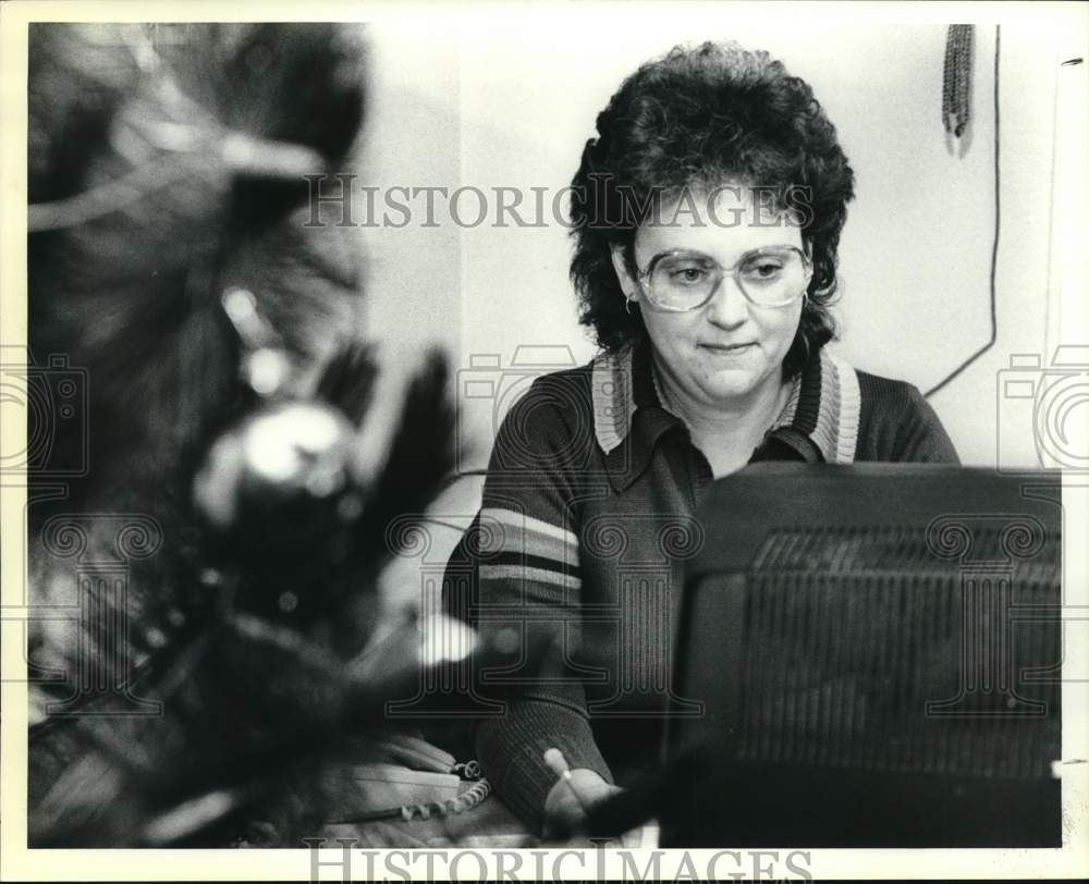 1988 Mary Johns, Express-News Circulation Accounting employee, Texas-Historic Images