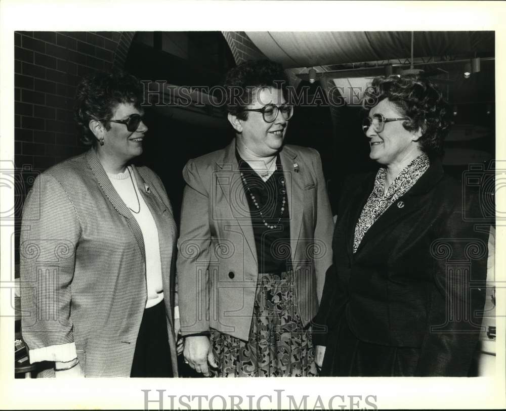 1990 American Society of Women Accountants&#39; officers at installation-Historic Images