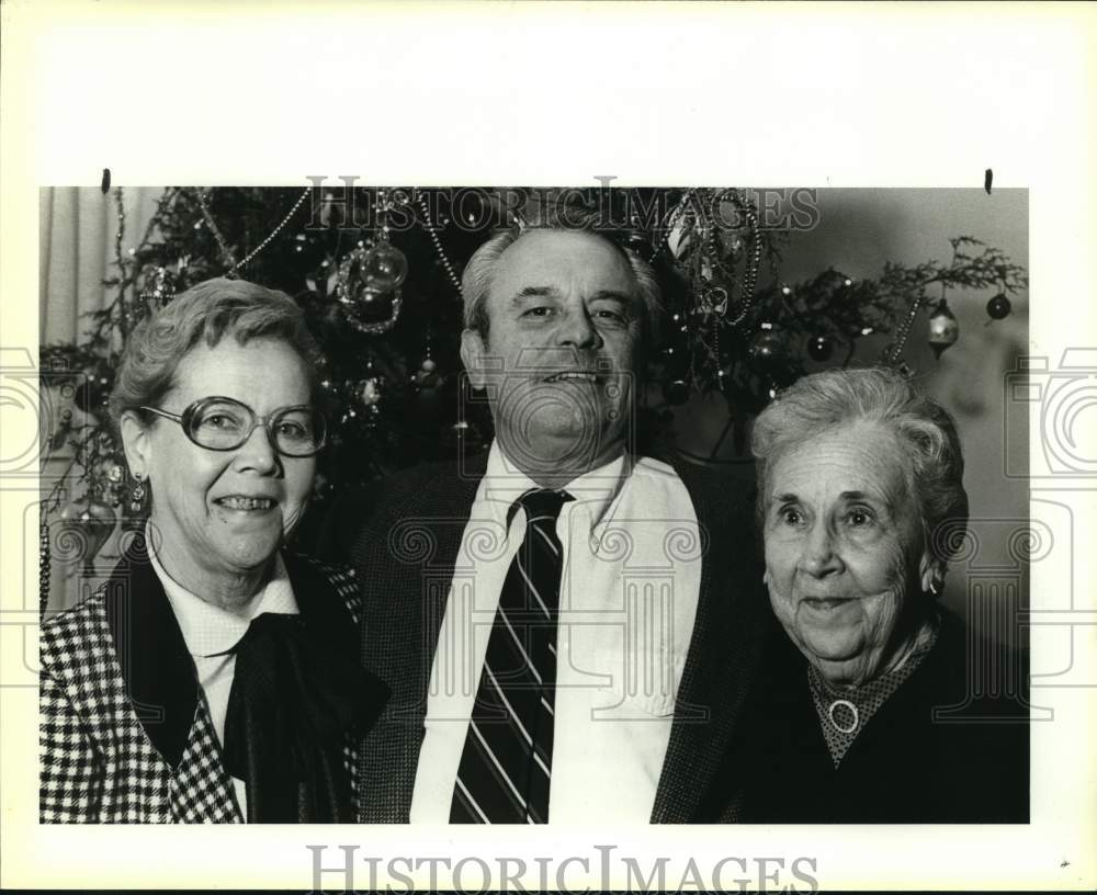 1987 Attendees at Maria Watson&#39;s Christmas open house-Historic Images