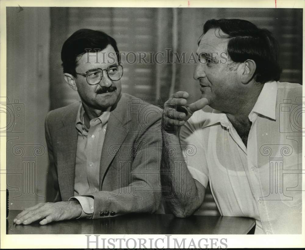 1985 Avraham Katz-OZ and Jim Hightower meet at Menger Hotel.-Historic Images