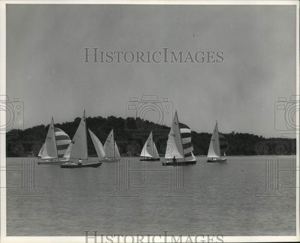 Sailing at Kentucky Dam Village&#39;s Kentucky Lake-Historic Images