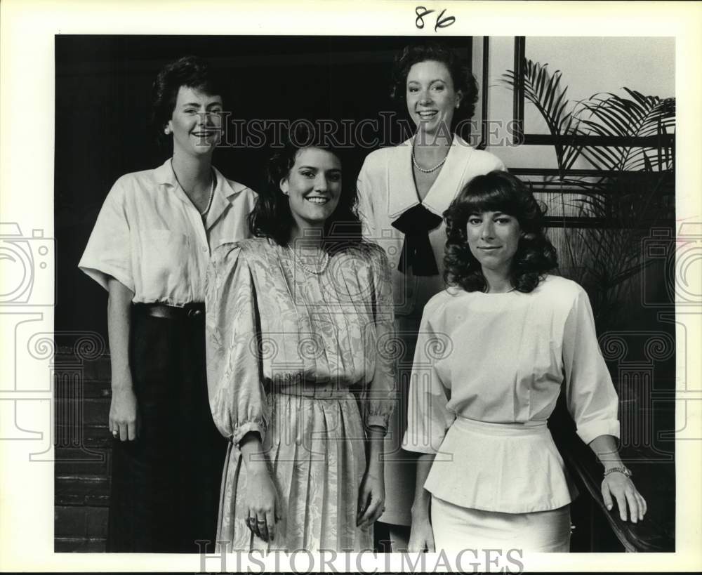 1986 German Club Debutantes at the San Antonio Country Club-Historic Images