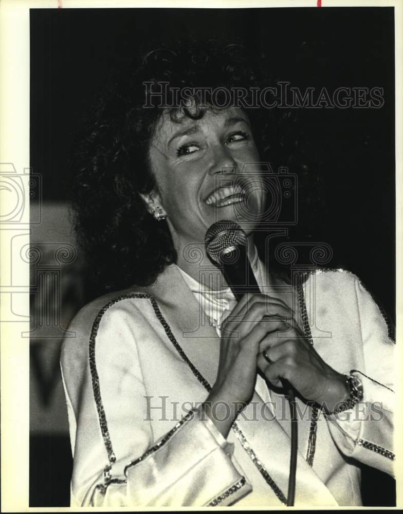 1984 Danielle Kennedy with happy expression.-Historic Images