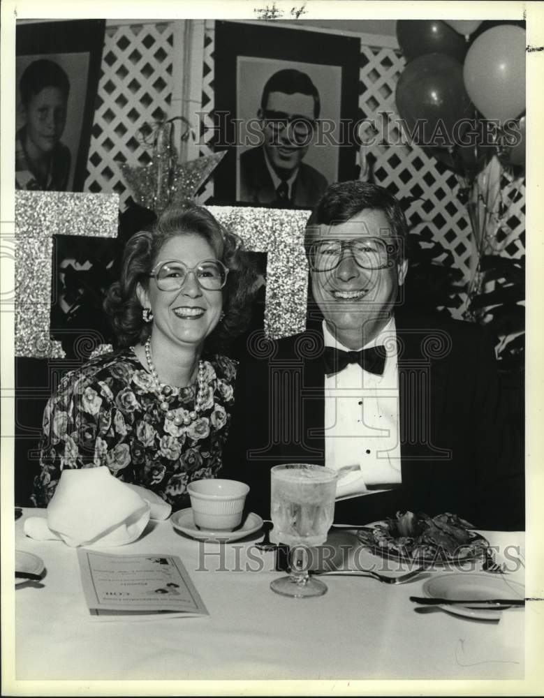 1989 Dr. Bill Thornton &amp; wife Carolyn at COIL Roast at La Mansion.-Historic Images