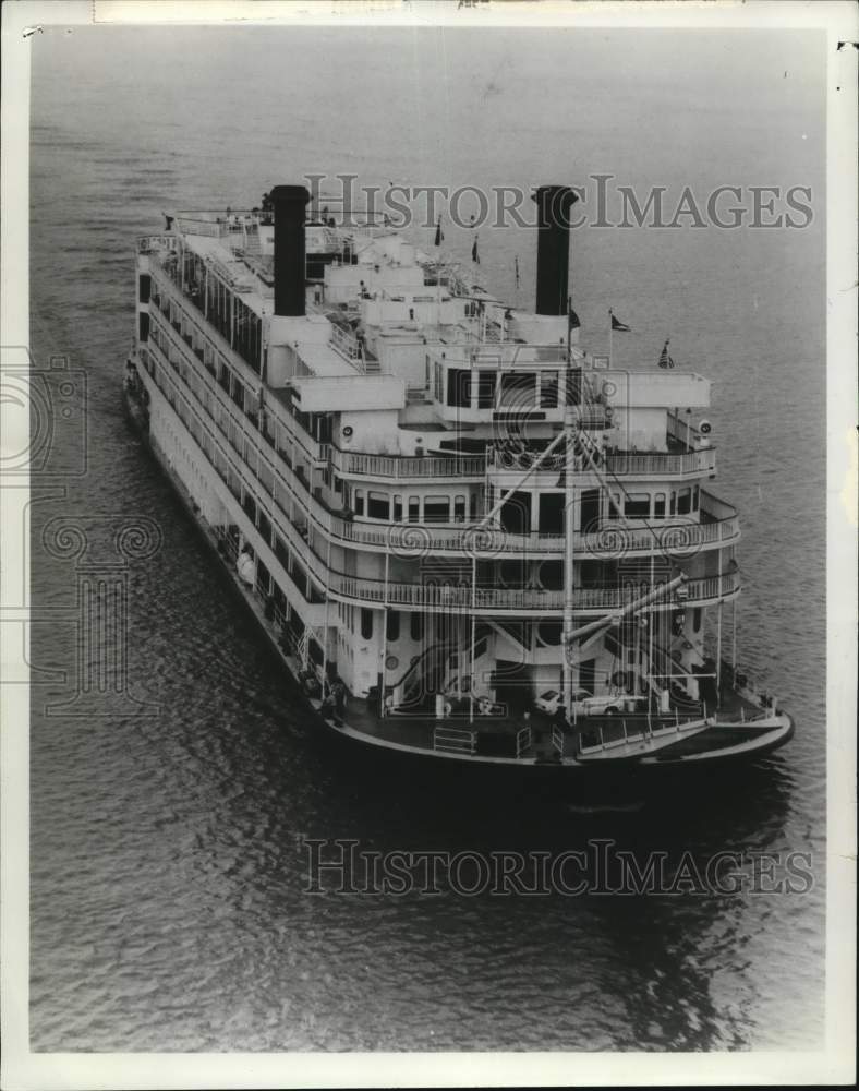 The Mississippi Queen steam boat-Historic Images