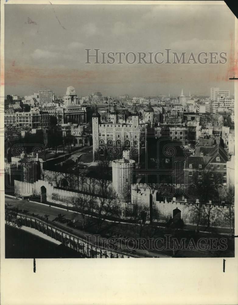 1978 View of Tower of London-London Skyline-Historic Images