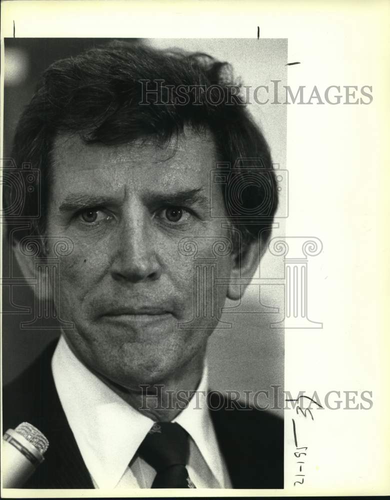 1984 Gary Hart arrives at airport.-Historic Images