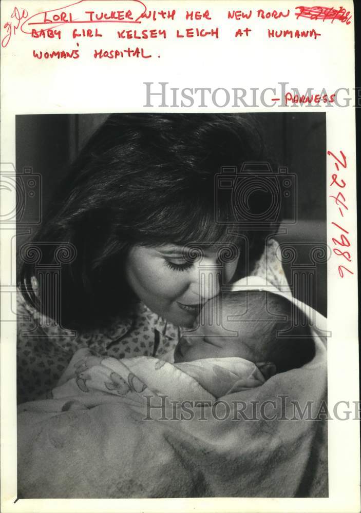 Lori Tucker with her new born baby girl Kelsey Leigh at Humana-Historic Images