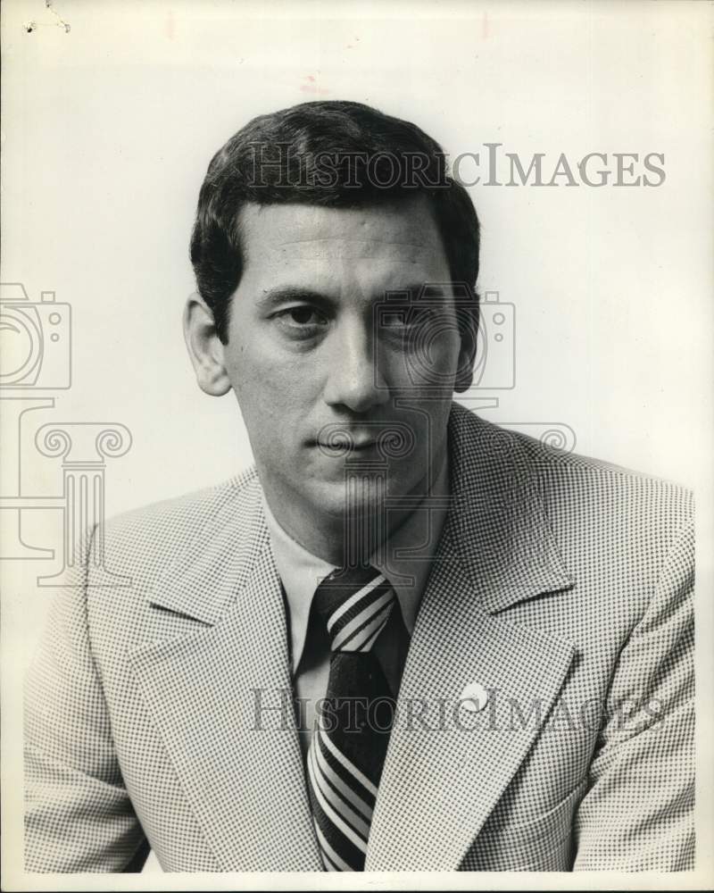 1975 W. Edward Hull, Assis. Secretary, FrostBank Corp. San Antonio-Historic Images
