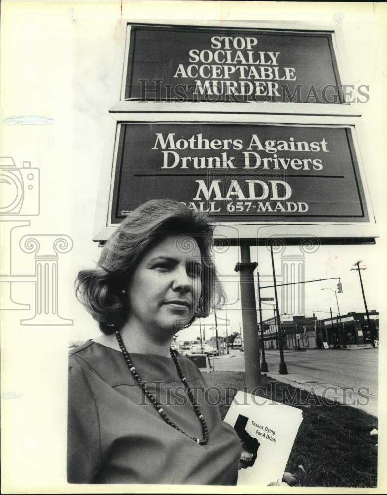 1983 Suzanne Hilderbrand, MADD Press Conference at Flores &amp; Durango-Historic Images