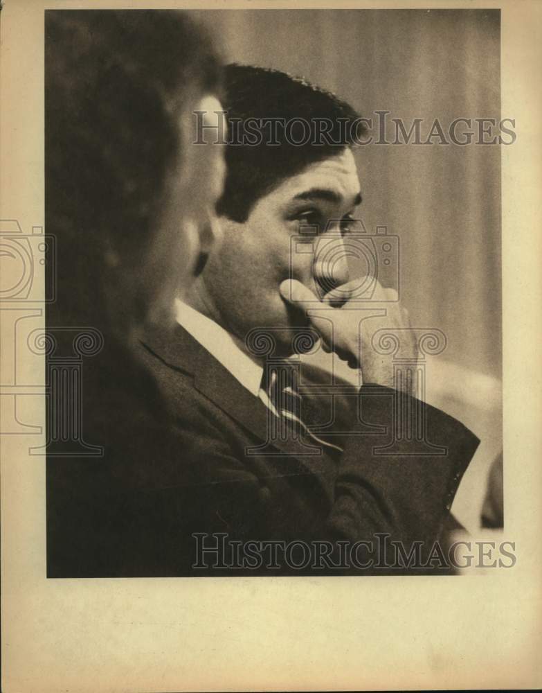 1982 Mayor Henry Cisneros prays at Mayor&#39;s Prayer Breakfast.-Historic Images