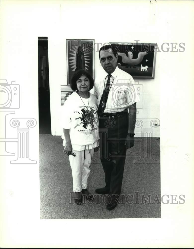 1993 Angela DeHoyos &amp; Ramon Vasquez y Sanchez at Art Gallery-Historic Images