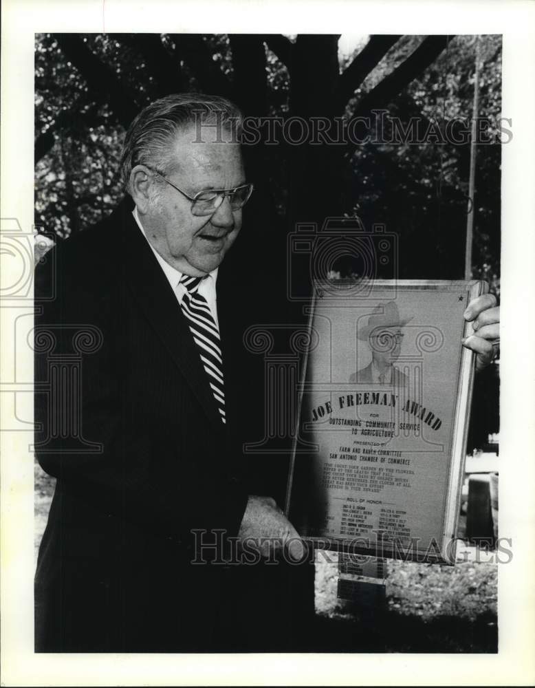 1991 Jim Freeman Award to hang at the Chamber, Texas-Historic Images