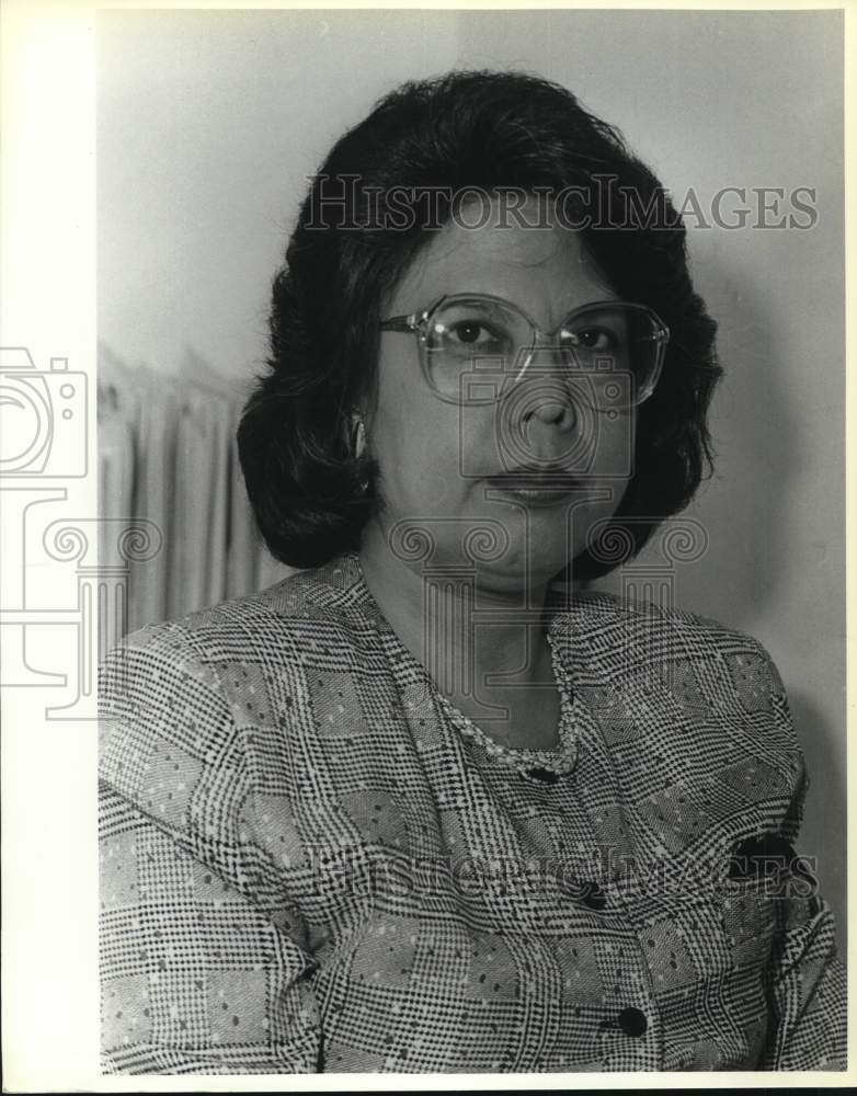 1989 Mary Esther Hernana, Woman of the Year-Historic Images